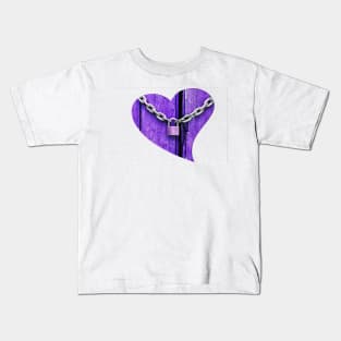 captured heart Kids T-Shirt